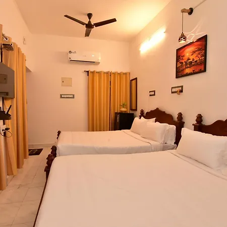 Chez Linda Home Stay Pondicherry Exterior photo